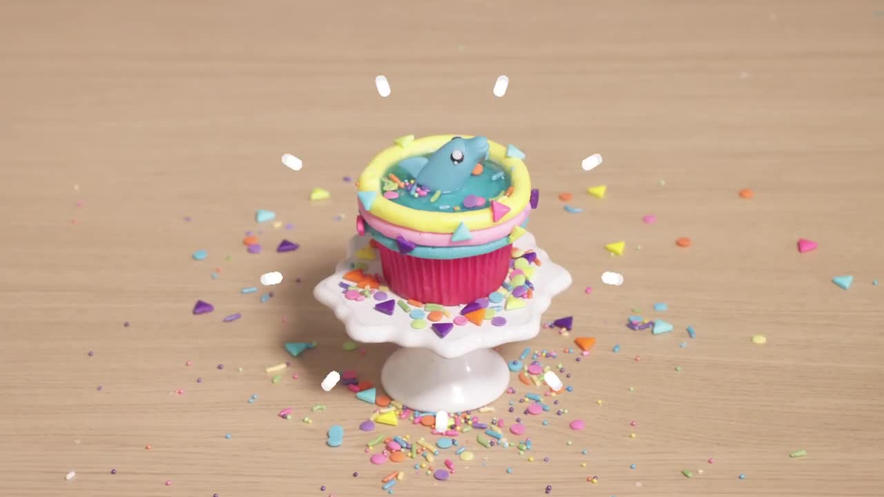 Sastisfying Summer Pool cupkake ideas.....🎂🎂🎂