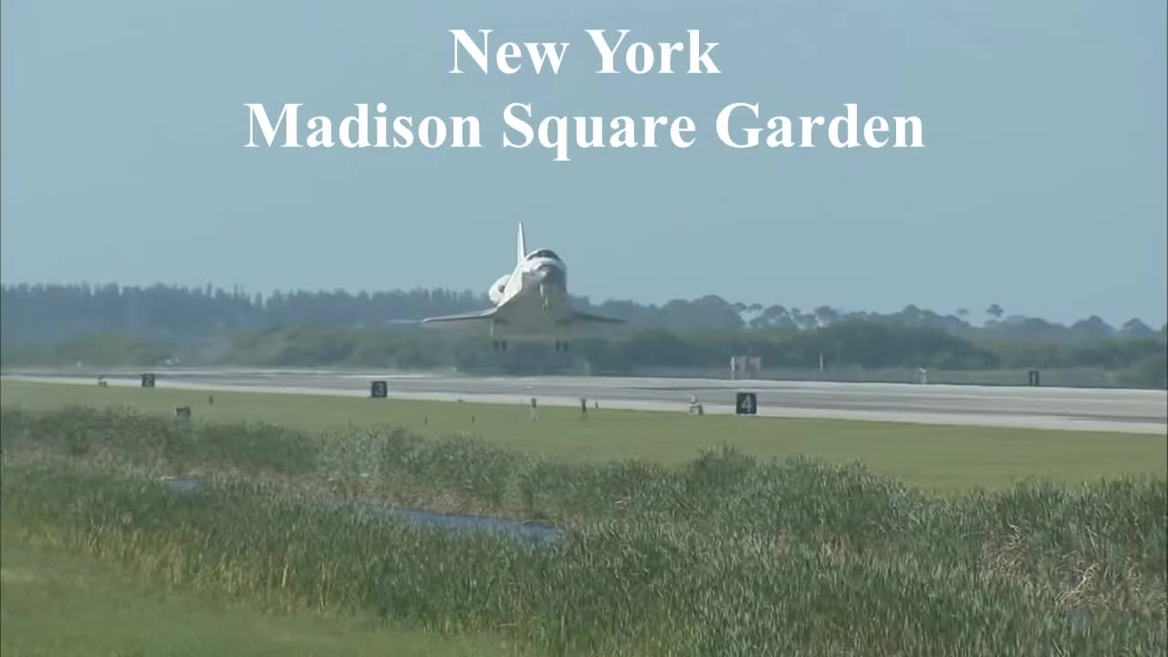 When You Walk, Madison Square Garden, New York by Roberto La Posta