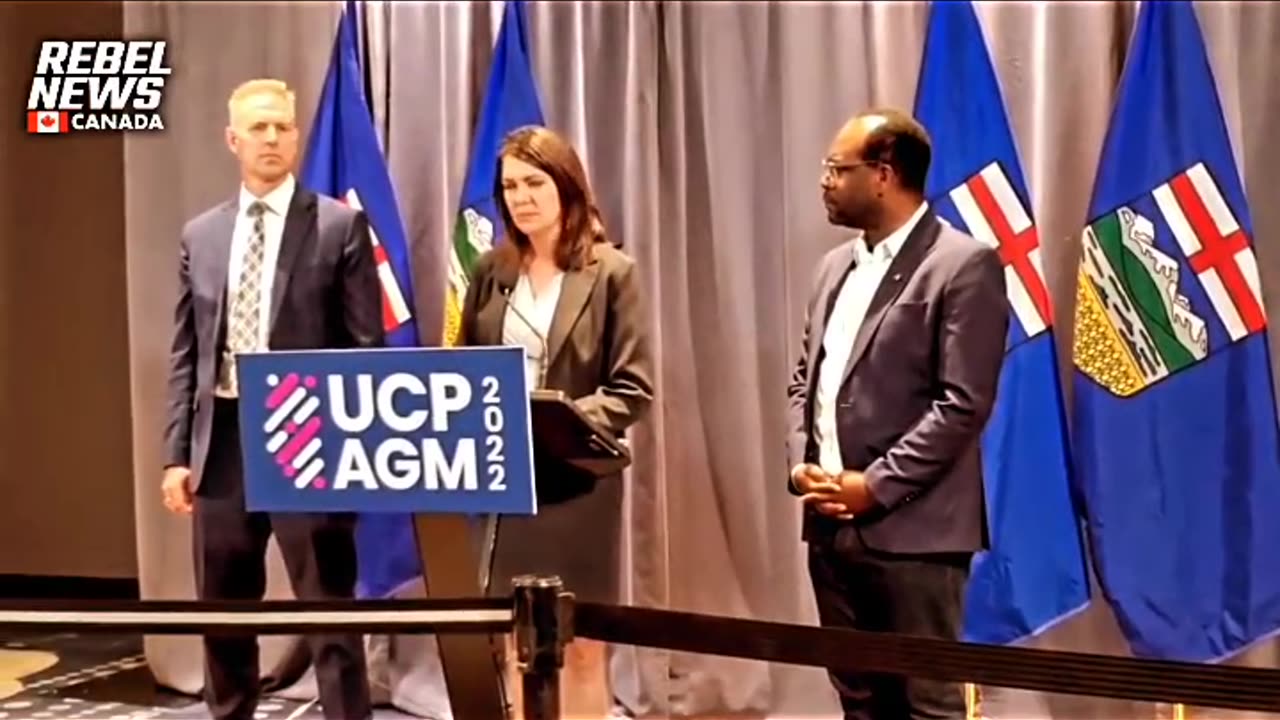 Alberta premier apologizes to the unvaccinated