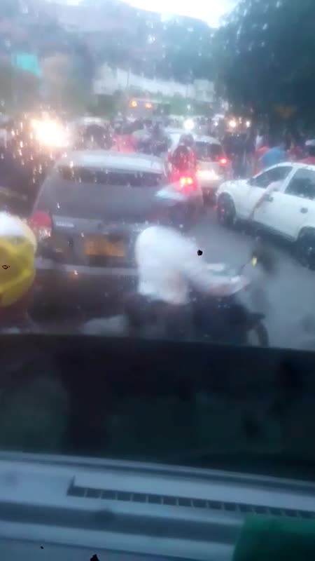 Transportadores informales bloquean las salidas en el Norte de Bucaramanga