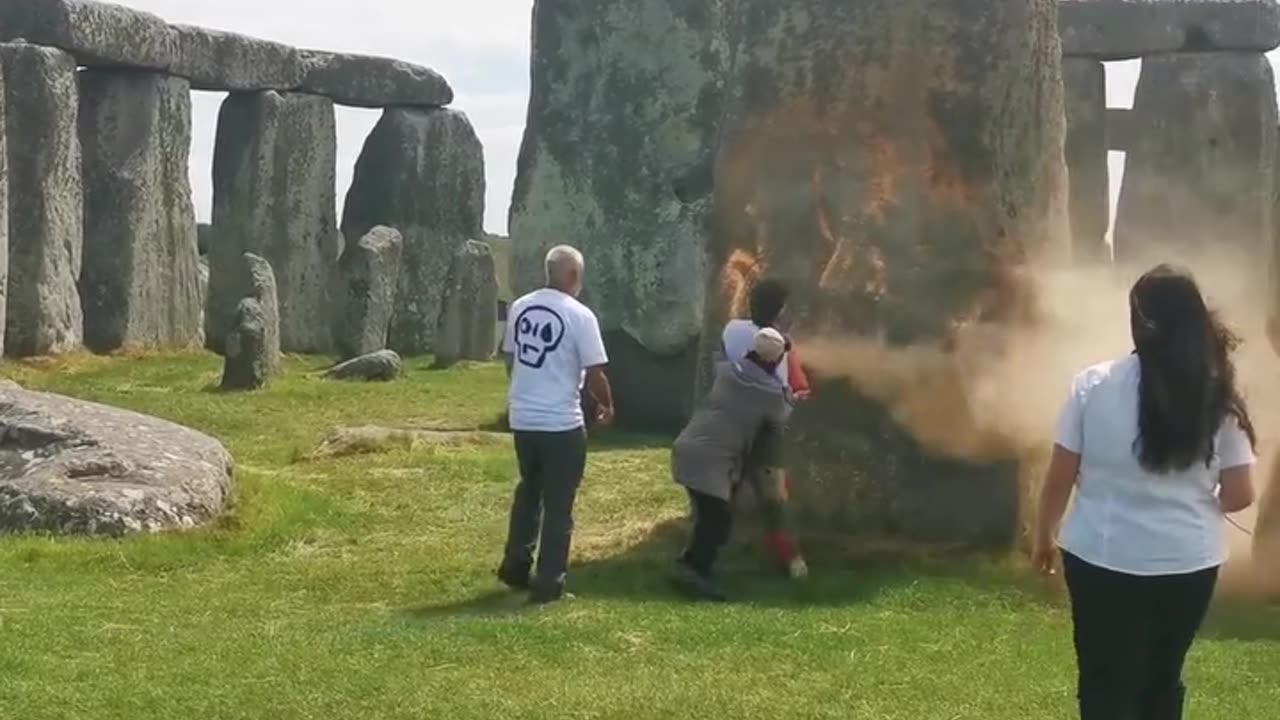 Just Stop Oil ASSHOLES Deface Stonehenge!