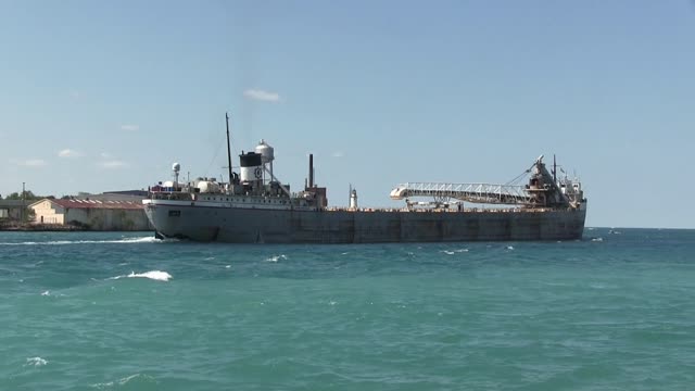 Cuyahoga 603ft 184m Bulk Carrier Cargo Ship In Great Lakes