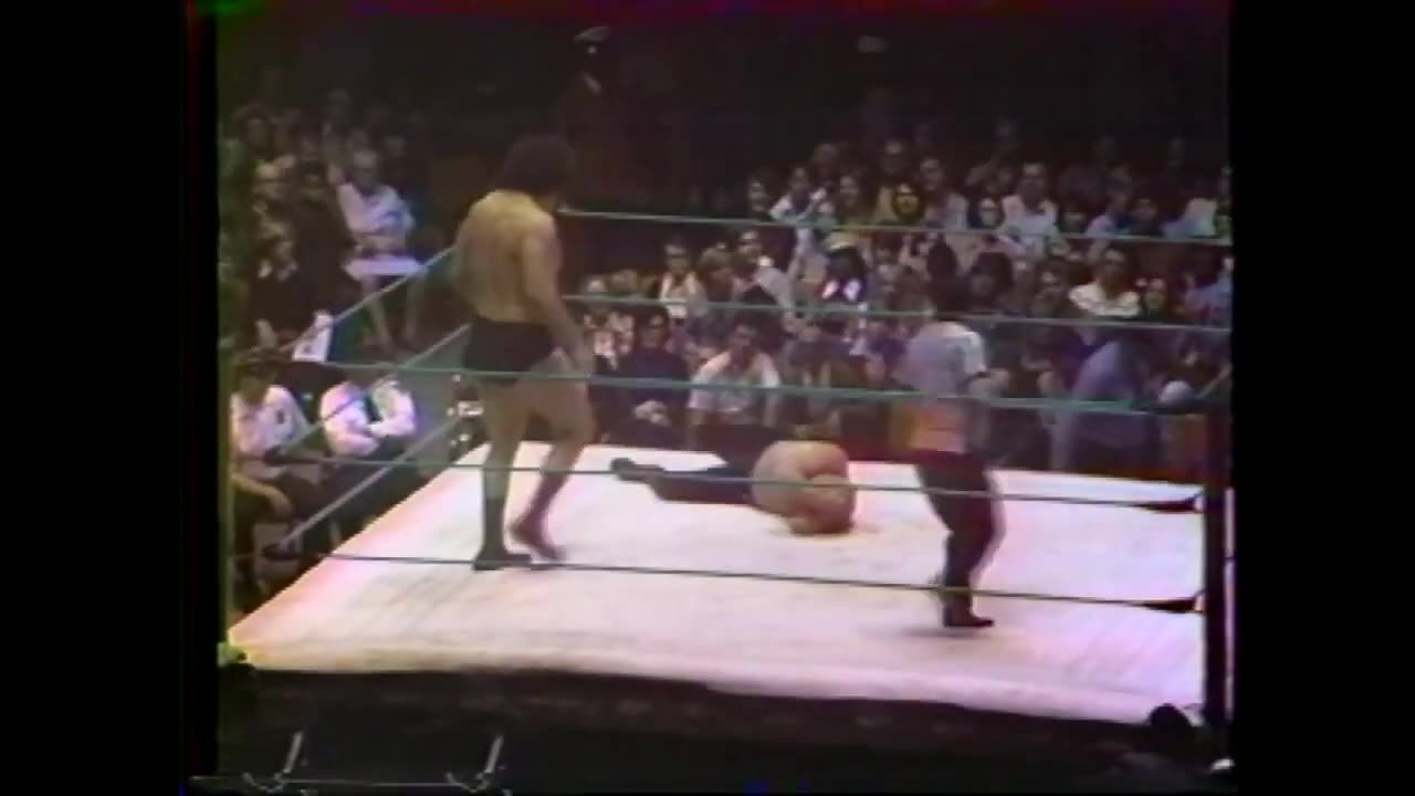 (1974) Andre The Giant vs Baron Von Raschke - WWA