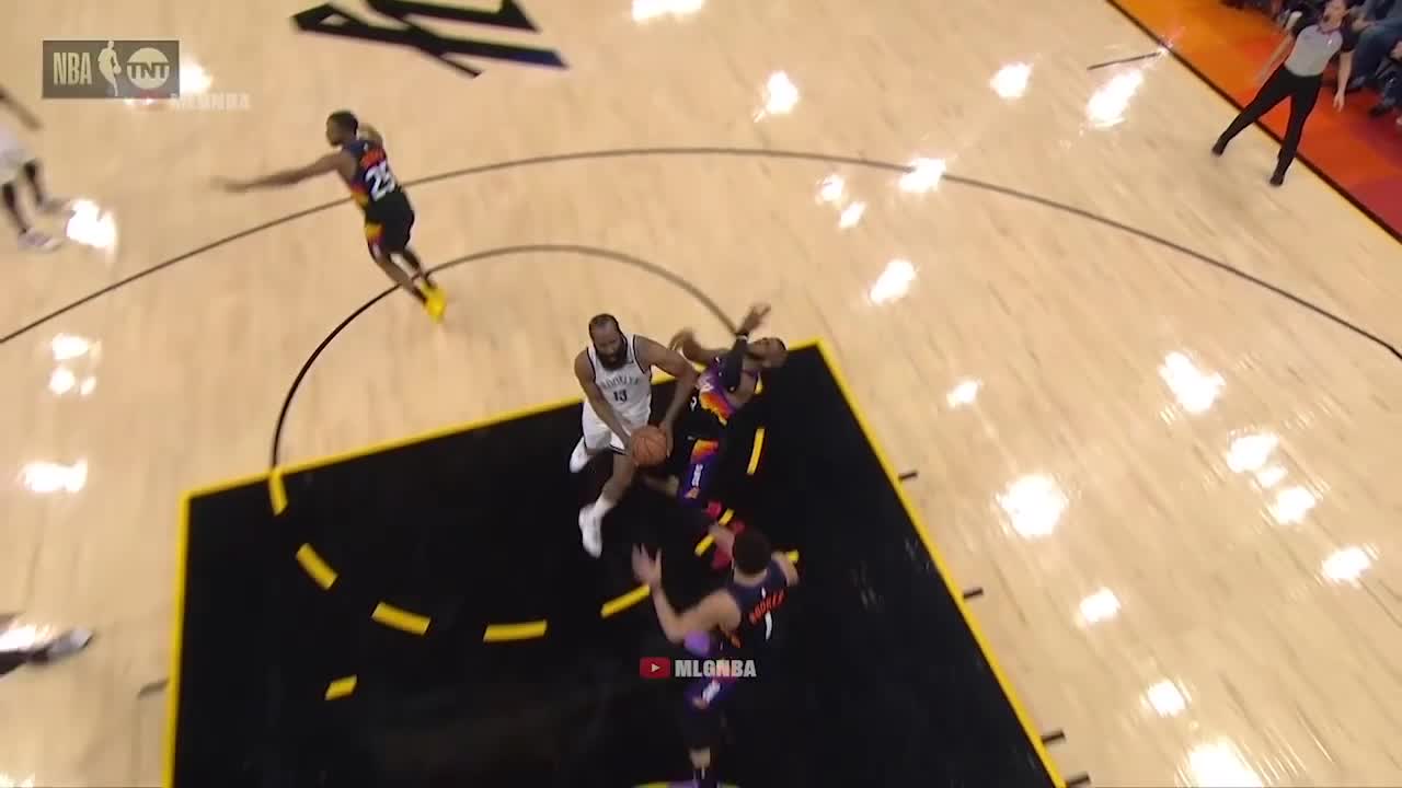 James Harden elbows Chris Paul and gets a flagrant foul