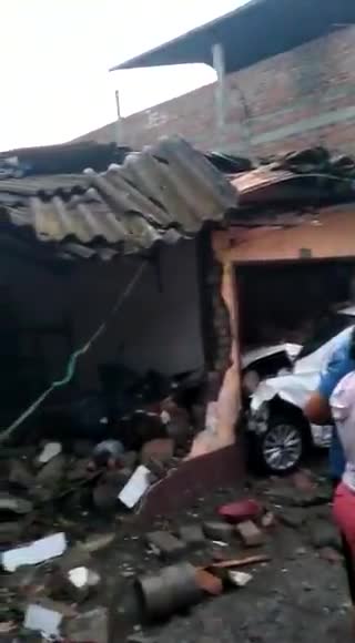 Desplome de gran tanque de agua dejó 10 viviendas afectadas en Valle del Cauca