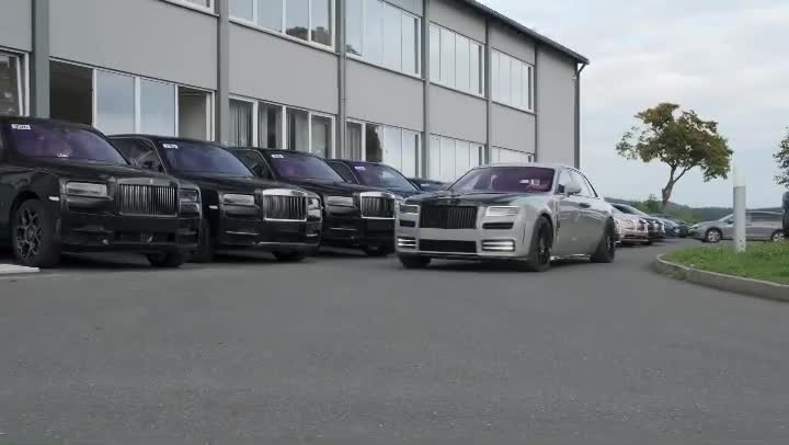 Beutiful MENOSREA CABERIYA aa wonderful Car
