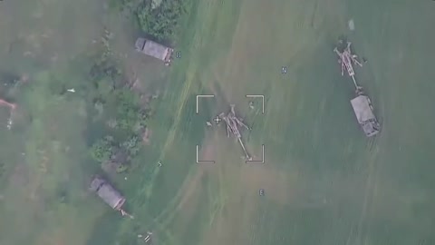 KUB suicide drone vs M777 artillery battery.