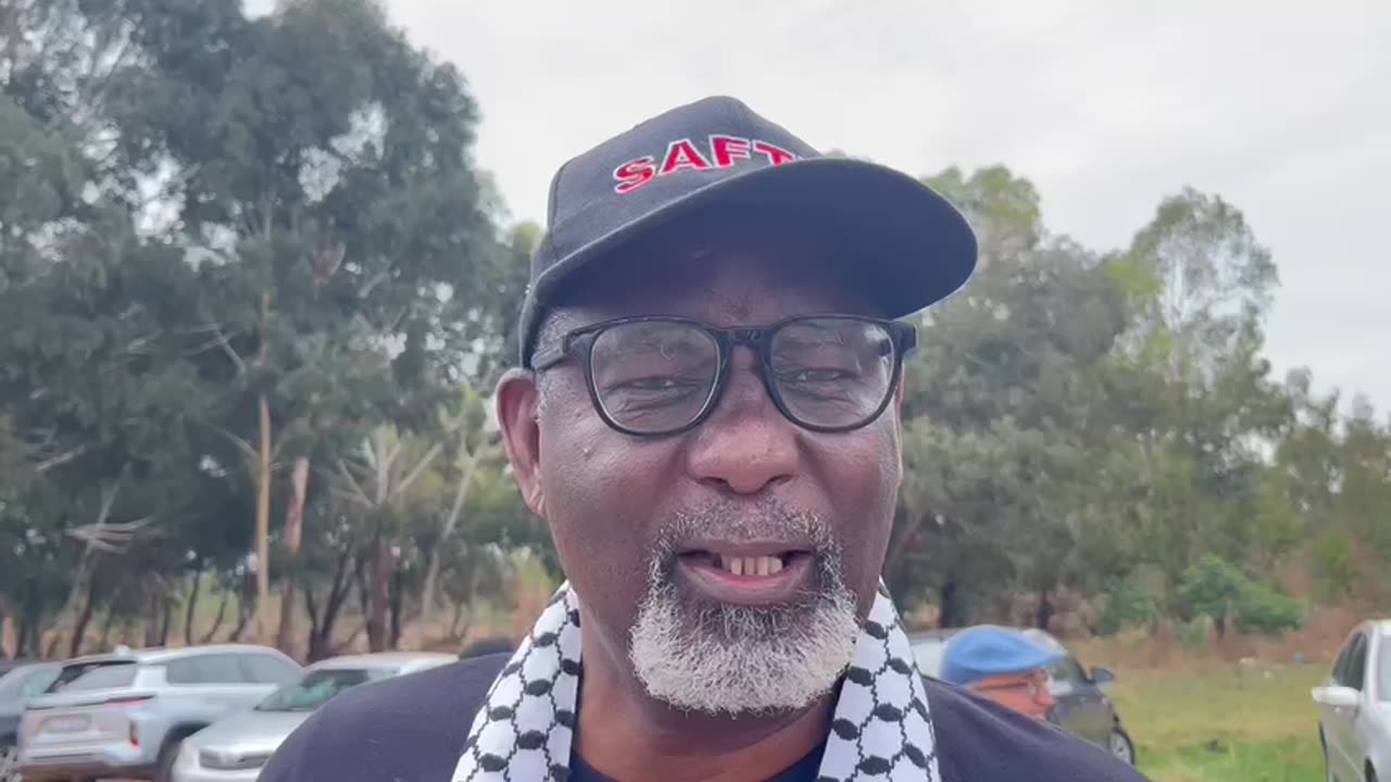Zwelinzima Vavi, joins picket lines to show solidarity with Palestine