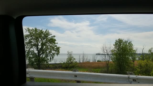 Drive along lake Erie from Sandusky Ohio