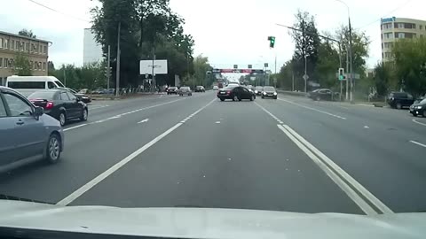 Car gets T-Boned at Intersection