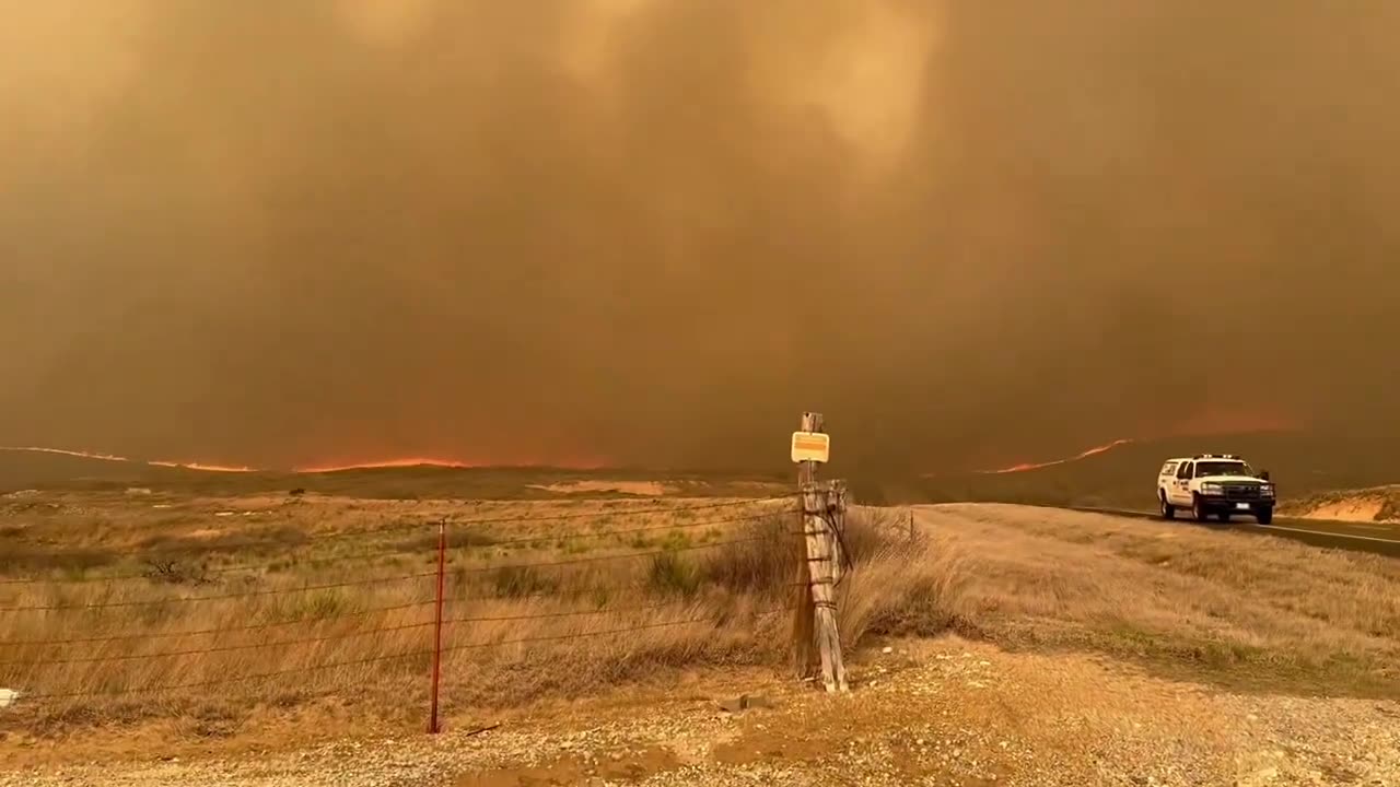 FIRE BREAKS OUT IN TEXAS ACROSS HIGHWAY 83