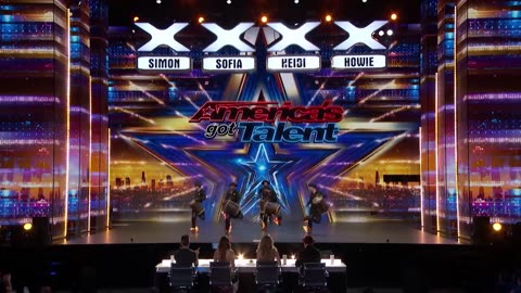 Legión Receives The GOLDEN BUZZER From Sofia Vergara! | Auditions | AGT 202..