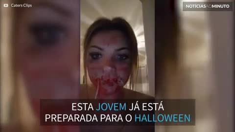 Jovem dá susto em namorado com maquiagem de Halloween