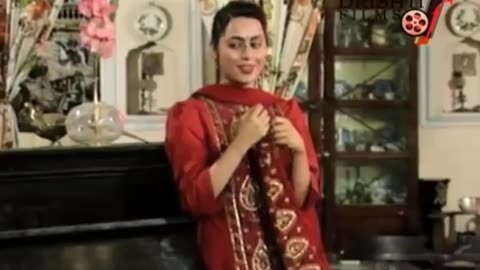 Madhur pranay ke sapney sajaye