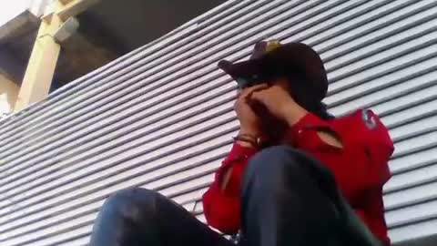 神奈川県伊勢原市駅前ライブ。ともぞう