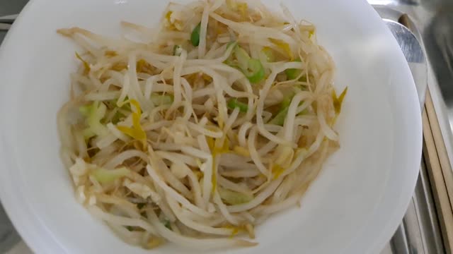 Seasoned bean sprouts.