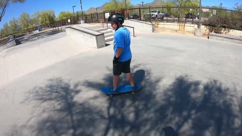 Skateboard basics - push and turn