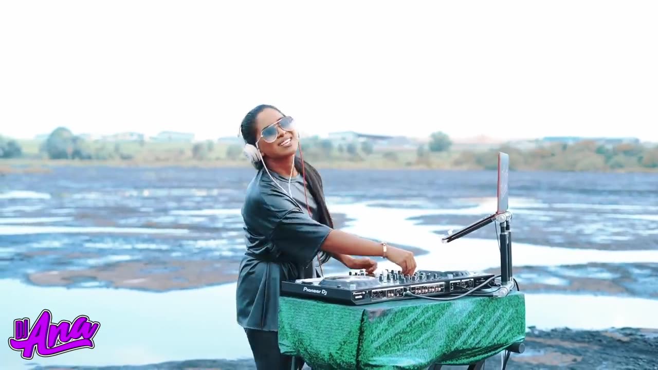 SOCA MIX 2021 - DJ Ana Sunglasses and Soca at the PITCH LAKE TRINIDAD