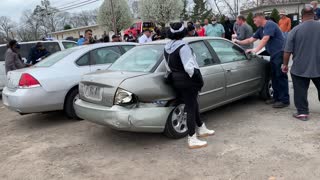 BOY THEY WAS ALL OVER THESE CARS AT THE IMPOUND TOW YARD AUCTION! HOW MANY CHEAP DEALS YOU SEEN