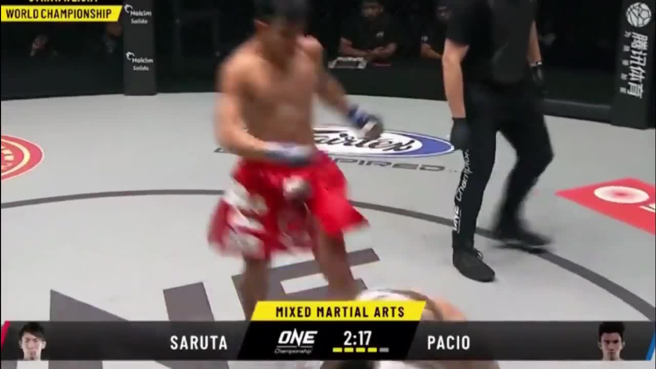 Perfect timing knee kick??