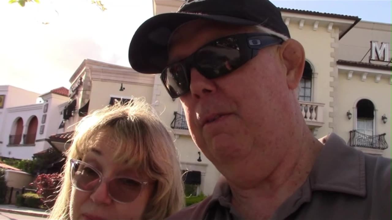 "SUZ AND DOUG VISIT MAGGIANO'S RESTAURANT IN TAMPA FLORIDA!