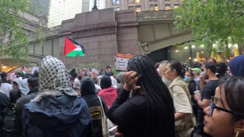 10 años de la desaparición de 43 estudiantes de Ayotzinapa. + Apoyan a Palestina.