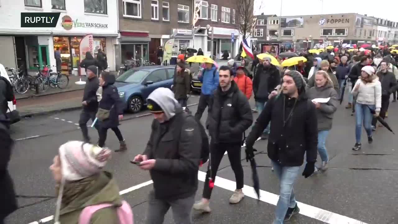 LIVE: Utrecht / Netherlands - Protesters take to streets against COVID restrictions - 04.12.2021