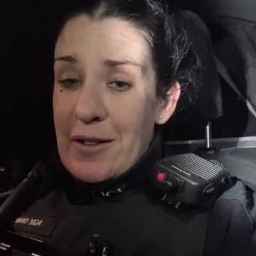 Constable Erin supporting the Convoy for freedom and ending mandates