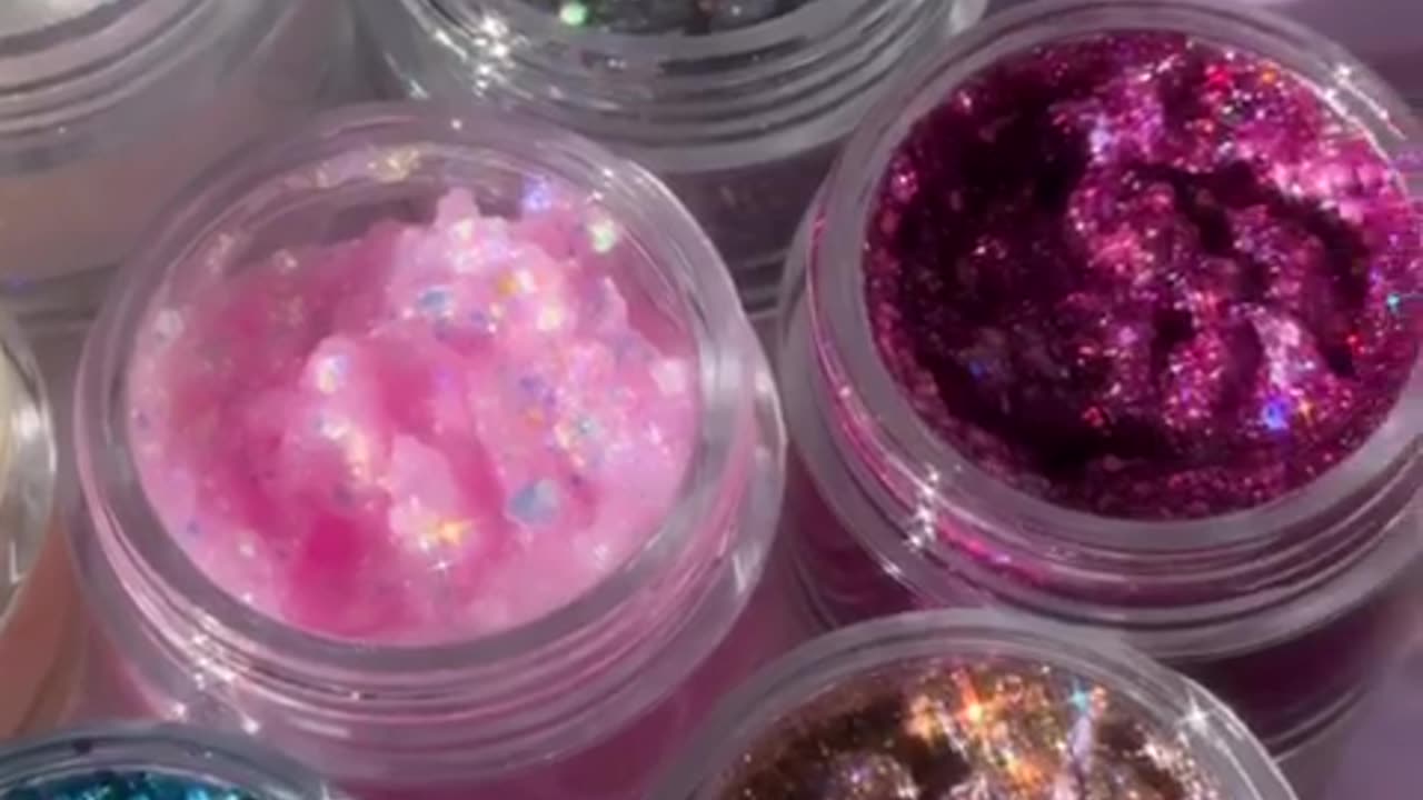 Our hologram glitter gel eyeshade.