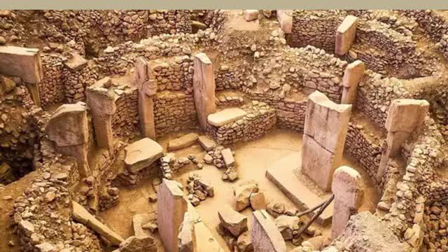 Göbekli Tepe - World's Oldest Megalith - Ancient Ritual Site