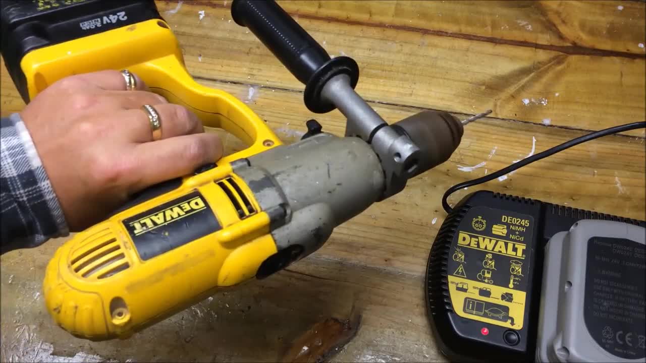 Dewalt 24 V Cordless Hammer Drill