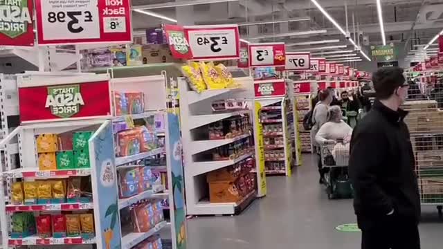 BRISTOL LEGEND TAKES A VISIT TO ASDA