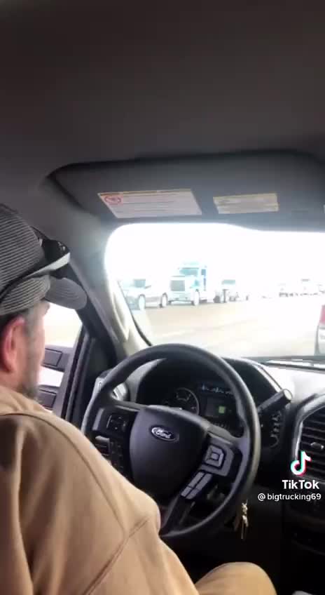 Thousands of Freedom Truckers on the MOVE