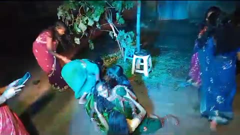 हमारे देश दिल टूटने पर ऐसे नाच के सेलिब्रेट करते है।