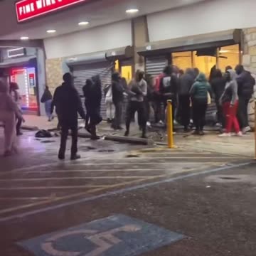 HORRIBLE: BLM Supporters Caught Looting Stores In Philadelphia