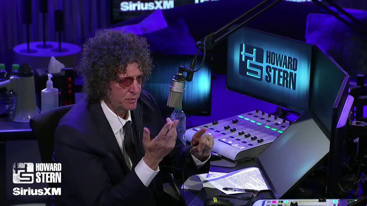 Howard Stern Gushes To Joe Biden: 'Good Father To The Country'