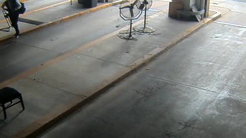 3138RHOBG3CStGarageLeftDoor_2021-01-06_11h02min40s043ms.mp4