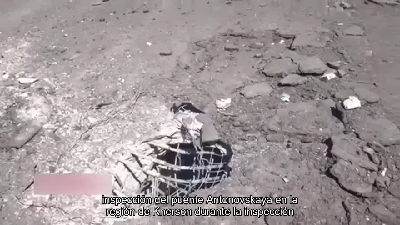 Los ocupantes rusos están realizando nuevas mejoras a la ZSU en el puente Antonivsky en Kherson