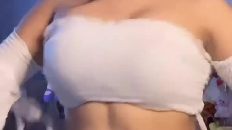 Hot Dancing girl with big boobs 🔥🔥😘