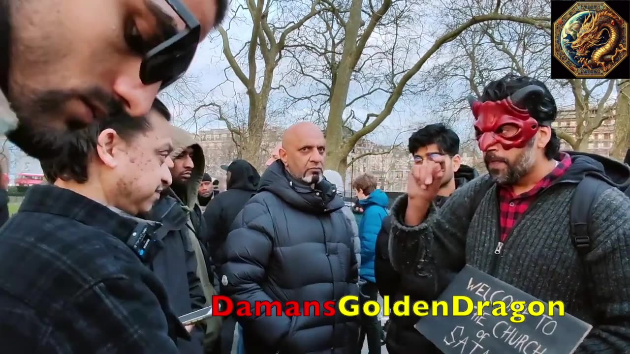 Mansur - Fake muslim - hiding truth - Tries to attack - speakers corner