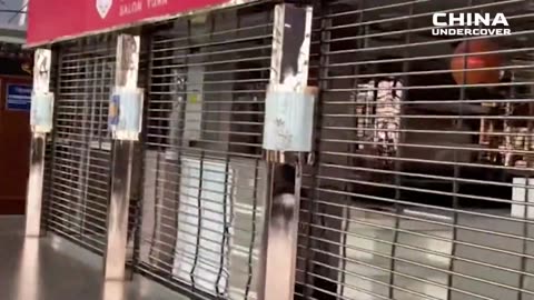 Yakult Honsha laid off about 800, Struggles of Middle-aged Workers, Closed Luxury Stores