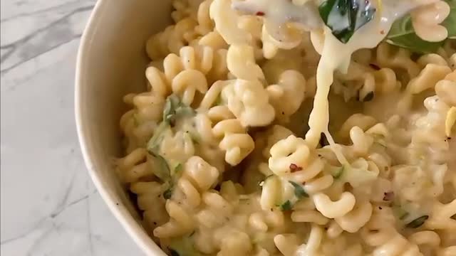 One Pot Lemon Butter ricotta and Zuccini Pasta