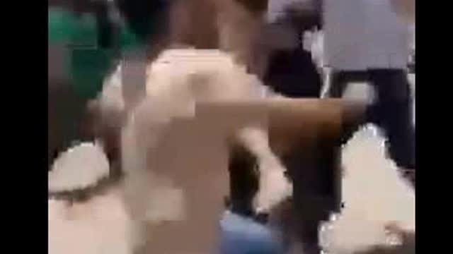Citizens in Brazil beat the shit out of the Mayor who made mandatory vax pass for children tp eat