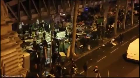 Ferocious streets battle at Paris migrant camp. Refugees armed with metal poles