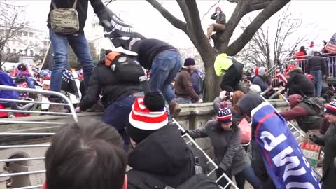 Trump Supporters Stop ‘Antifa’ Breaking Into Capitol