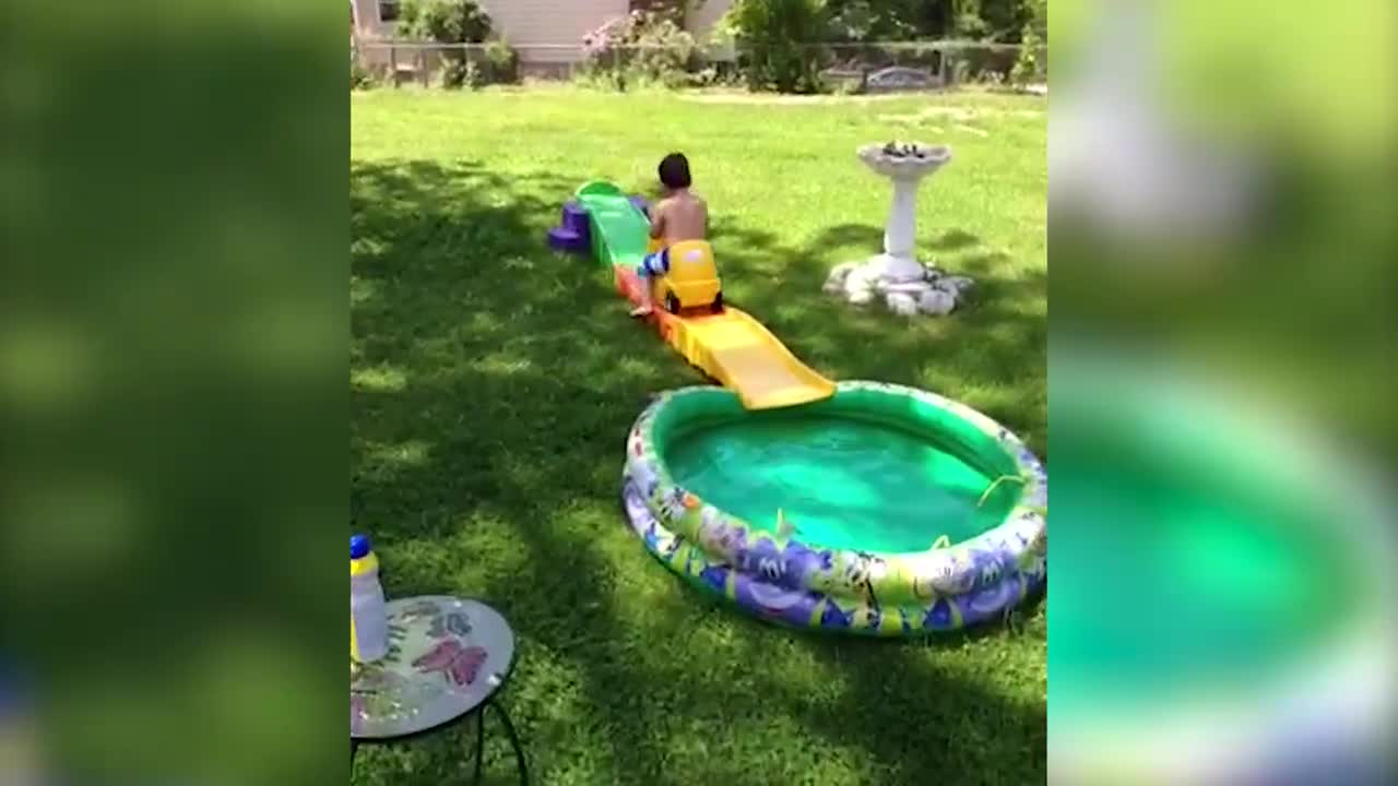 pool party