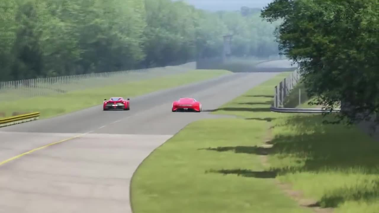 Mercedes-Benz AMG Vision GT vs Ferrari LaFerrari at Monza Full Course-16