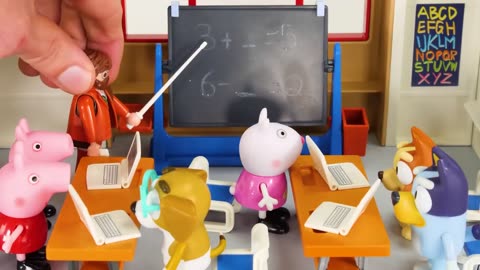 Peppa Pig and Bluey Go to School!