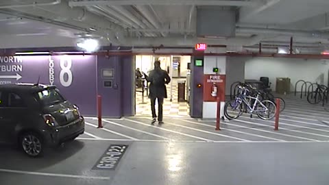 6086RHOBG3G308ALobbyEntrance_2021-01-05_16h20min01s977ms.mp4