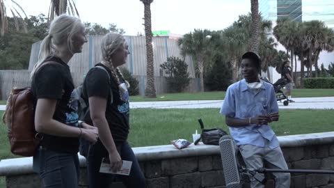 Mic'd Up - On the Streets of Jacksonville, Florida. Malik part 1